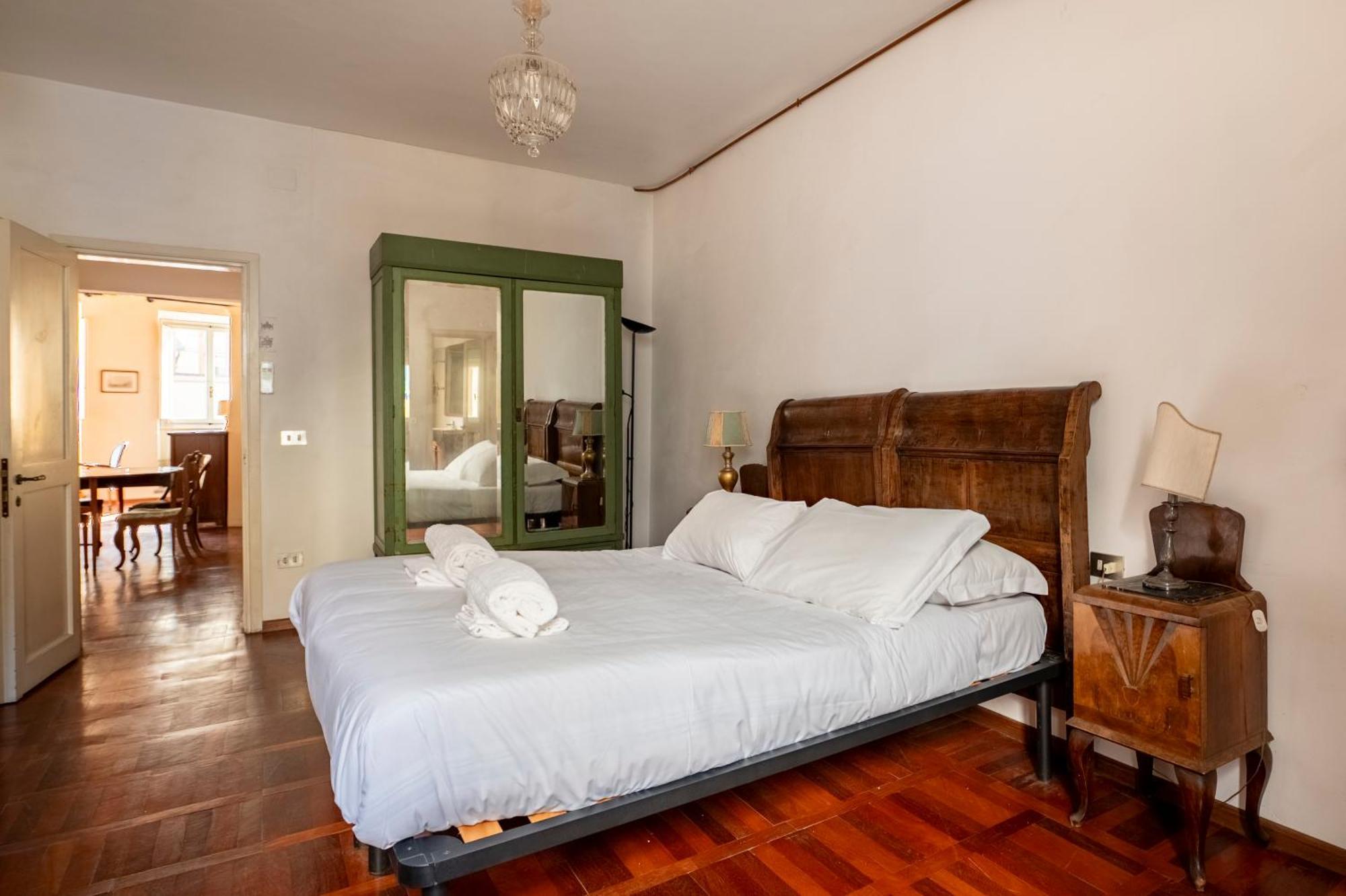 Caravaggio- Con Bagno Privato In Condiviso Oltrarno *