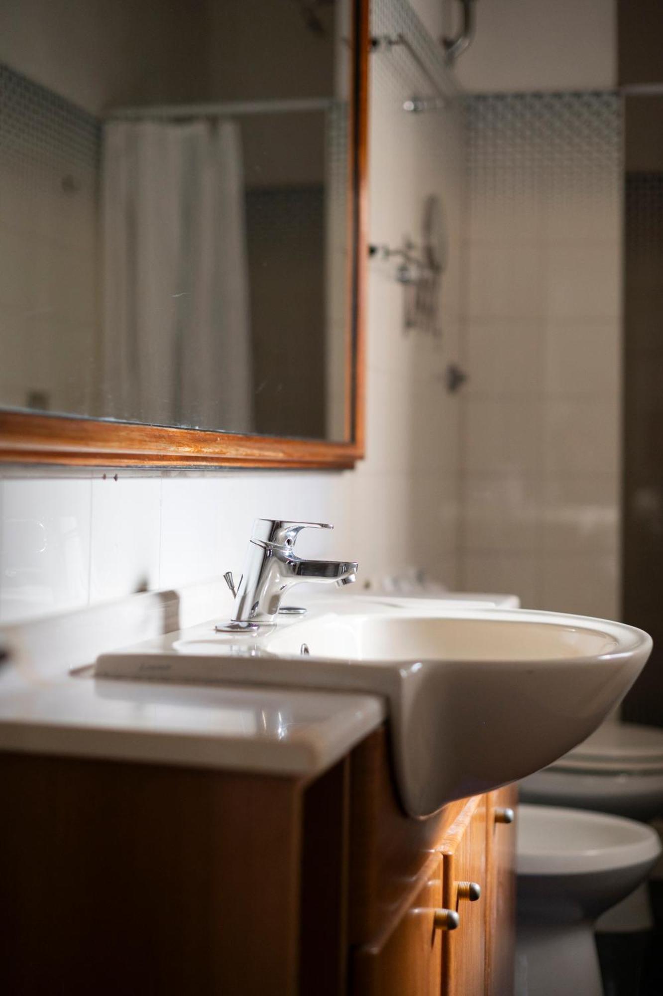 Caravaggio- Con Bagno Privato In Condiviso Oltrarno Florencia
