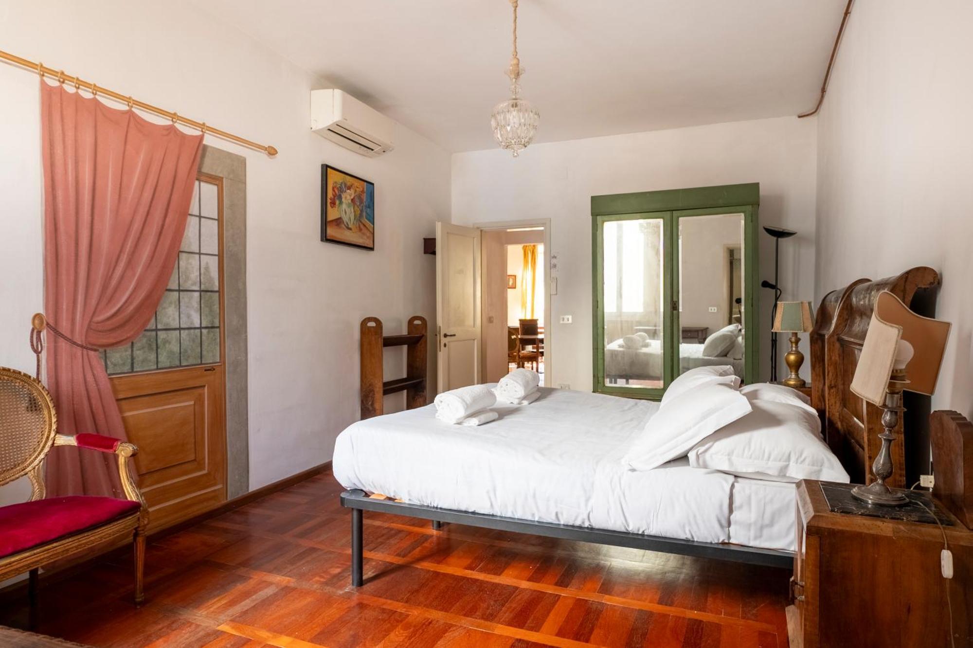 Caravaggio- Con Bagno Privato In Condiviso Oltrarno *